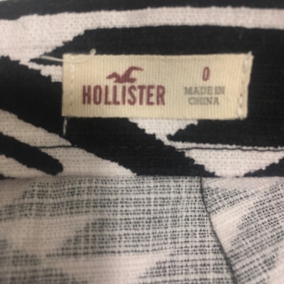Hollister Skort / Skirt / Short Black White Aztec Pattern Size 0 Wear Zipper - Picture 4 of 4